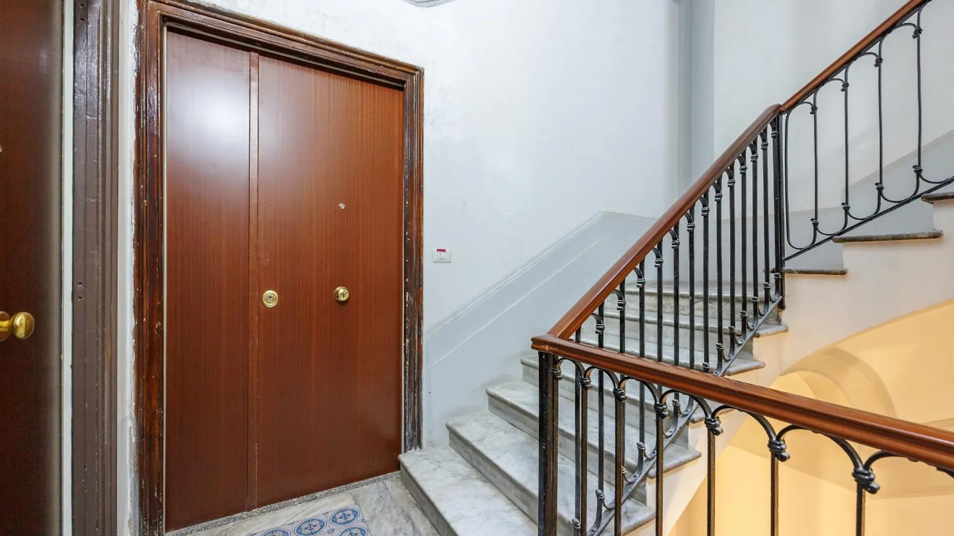Garibaldi Central Station Apartment By Wonderful Italy Naples